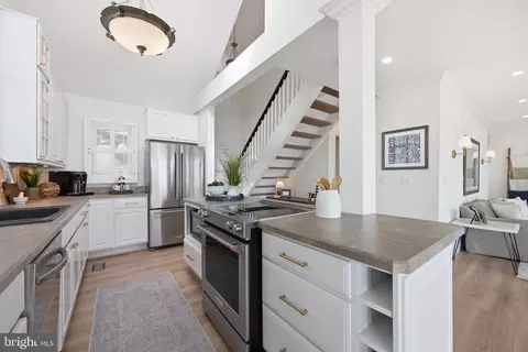 Kitchen - 3963 Bayside Dr, Edgewater, MD 21037 photo 5 of 5