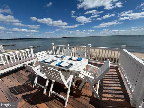 Exterior - 3963 Bayside Dr, Edgewater, MD 21037 photo 4 of 9