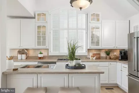 Kitchen - 3963 Bayside Dr, Edgewater, MD 21037 photo 3 of 5