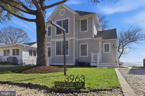 Exterior - 3963 Bayside Dr, Edgewater, MD 21037 photo 5 of 9