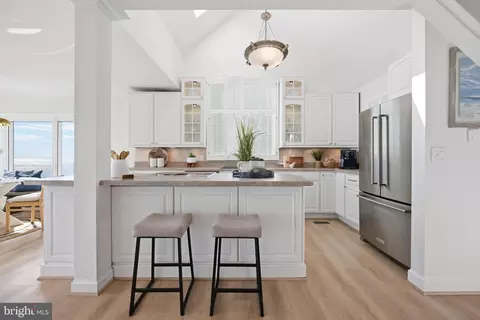 Kitchen - 3963 Bayside Dr, Edgewater, MD 21037 photo 2 of 5