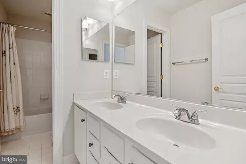 Bath - 7404 Thames River Dr, Hanover, MD 21076 photo 1 of 4