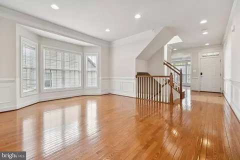 Living - 7404 Thames River Dr, Hanover, MD 21076 photo 3 of 9