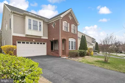 Exterior - 7404 Thames River Dr, Hanover, MD 21076 photo 3 of 6