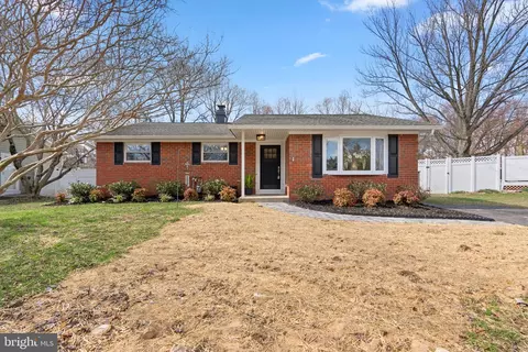 7963 Phirne Rd, Glen Burnie, MD 21061