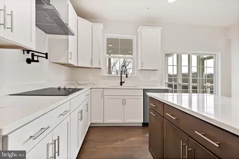 Kitchen - 854 Imperial Rd, Arnold, MD 21012 photo 2 of 3