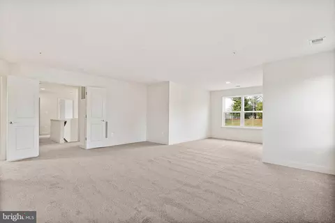 Living - 854 Imperial Rd, Arnold, MD 21012 photo 2 of 3