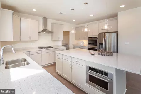 856 Imperial Rd, Arnold, MD 21012 photo 3