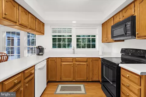 Kitchen - 1678 Wickham Way, Crofton, MD 21114 photo 2 of 2