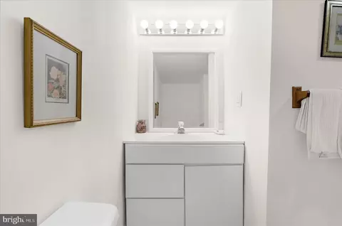 Bath - 1678 Wickham Way, Crofton, MD 21114 photo 8 of 8