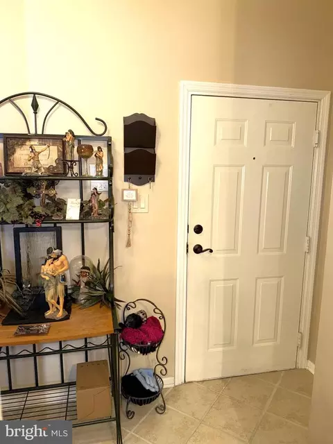 Entry Way - 619 Deering Rd #1K, Pasadena, MD 21122 photo 2 of 3