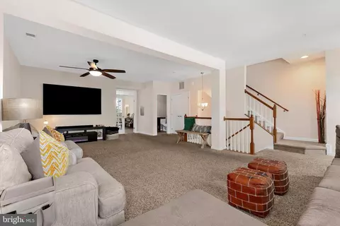 364 Chessington Dr, Odenton, MD 21113