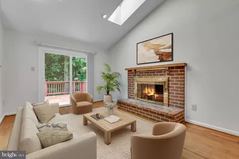 285 Shakespeare Dr, Severna Park, MD 21146