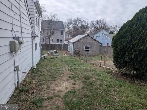 Exterior - 809 203rd St, Pasadena, MD 21122 photo 1 of 2