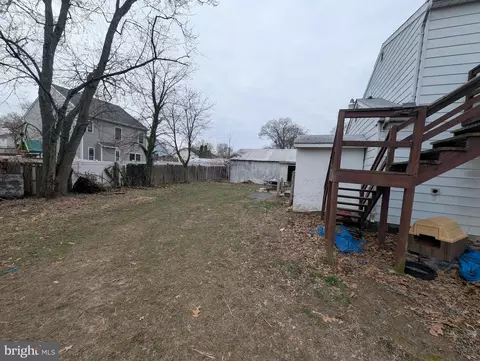 Exterior - 809 203rd St, Pasadena, MD 21122 photo 2 of 2