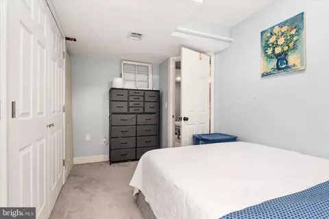 Bedroom - 7850 E B E Shore Rd, Pasadena, MD 21122 photo 7 of 7