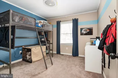 Bedroom - 7850 E B E Shore Rd, Pasadena, MD 21122 photo 5 of 7
