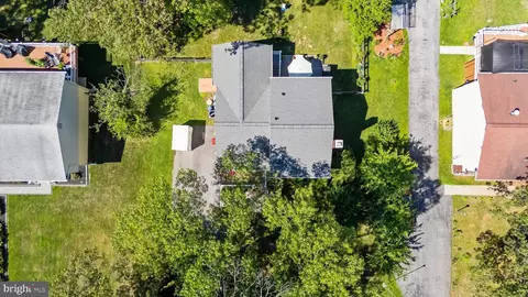 View/Area - 646 Cedar Dr, Pasadena, MD 21122 photo 2 of 8