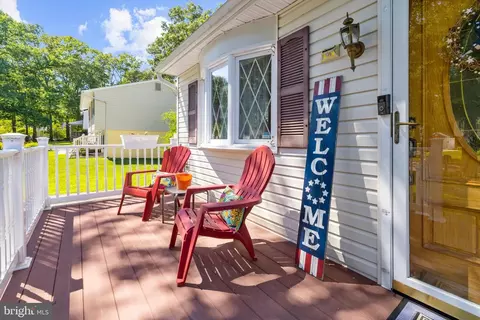 Exterior - 646 Cedar Dr, Pasadena, MD 21122 photo 1 of 8