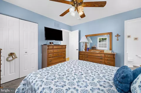 Bedroom - 646 Cedar Dr, Pasadena, MD 21122 photo 4 of 4