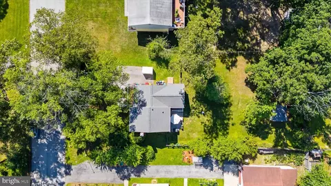 View/Area - 646 Cedar Dr, Pasadena, MD 21122 photo 1 of 8