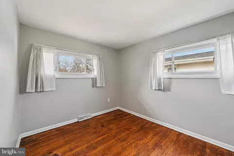 8504 Jenkins Rd, Pasadena, MD 21122 photo 24