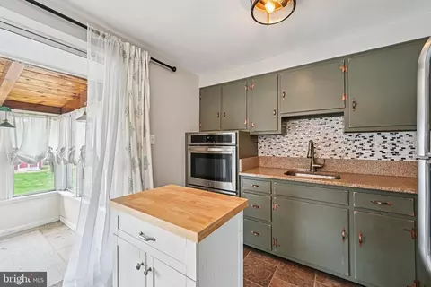 8504 Jenkins Rd, Pasadena, MD 21122 photo 17