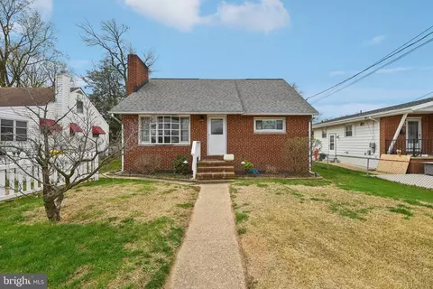 8504 Jenkins Rd, Pasadena, MD 21122