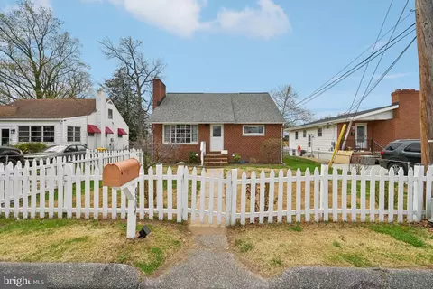 8504 Jenkins Rd, Pasadena, MD 21122 photo 6