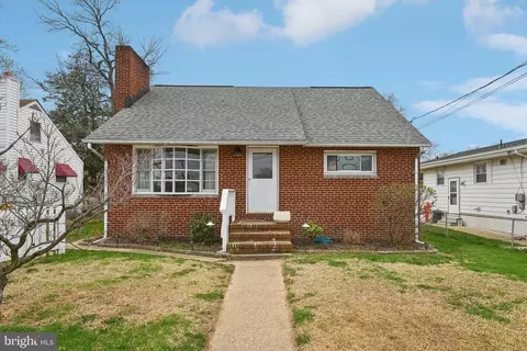 8504 Jenkins Rd, Pasadena, MD 21122 photo 3