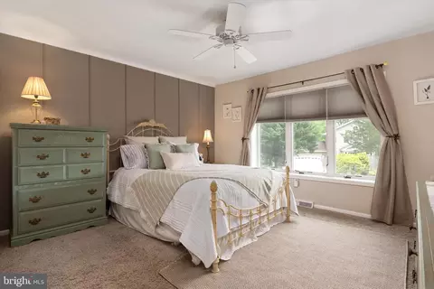 Bedroom - 508 Walnut Dr, Riva, MD 21140 photo 3 of 5