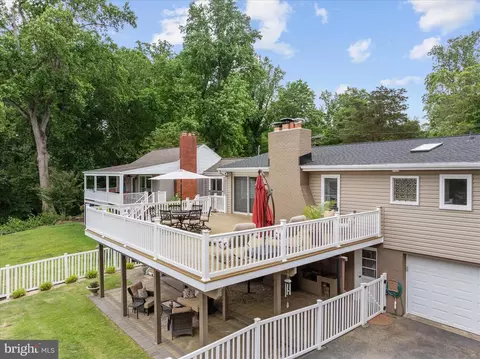 Exterior - 508 Walnut Dr, Riva, MD 21140 photo 4 of 11