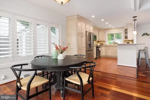 Dining - 508 Walnut Dr, Riva, MD 21140 photo 2 of 2