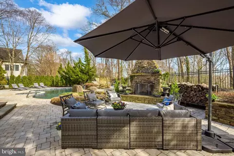 Exterior - 927 Hilltop Rd, Arnold, MD 21012 photo 8 of 10