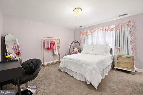Bedroom - 927 Hilltop Rd, Arnold, MD 21012 photo 6 of 10