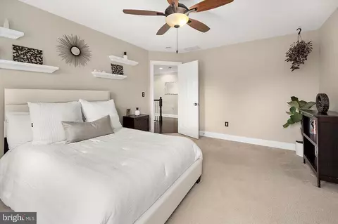 Bedroom - 927 Hilltop Rd, Arnold, MD 21012 photo 7 of 10