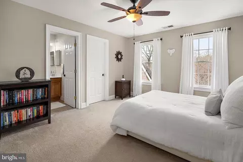 Bedroom - 927 Hilltop Rd, Arnold, MD 21012 photo 8 of 10