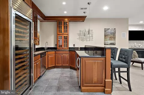 Kitchen - 927 Hilltop Rd, Arnold, MD 21012 photo 7 of 8