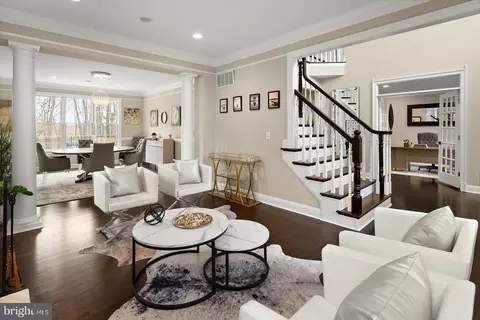 Entry Way - 927 Hilltop Rd, Arnold, MD 21012 photo 3 of 7