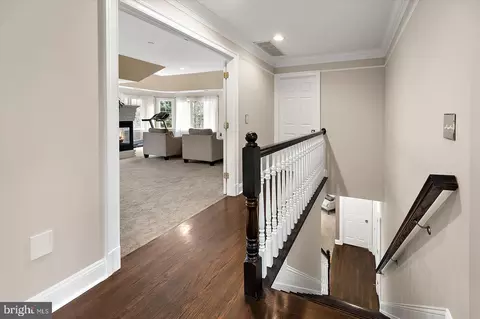 Entry Way - 927 Hilltop Rd, Arnold, MD 21012 photo 5 of 7