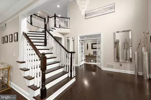 Entry Way - 927 Hilltop Rd, Arnold, MD 21012 photo 1 of 7