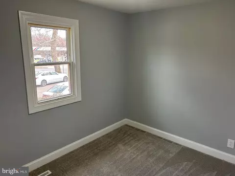 212 Sycamore Rd, Baltimore, MD 21226 photo 9