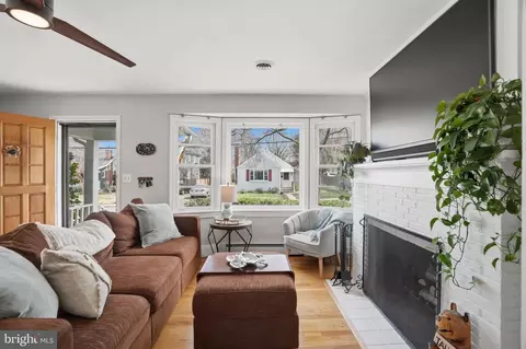Living - 11 Glen Ave N, Annapolis, MD 21401 photo 1 of 1