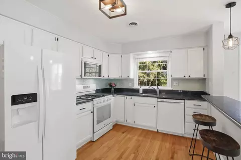 Kitchen - 11 Glen Ave N, Annapolis, MD 21401 photo 1 of 2