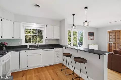 Kitchen - 11 Glen Ave N, Annapolis, MD 21401 photo 2 of 2