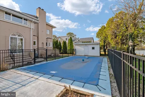Exterior - 20 Granada Rd, Pasadena, MD 21122 photo 4 of 5