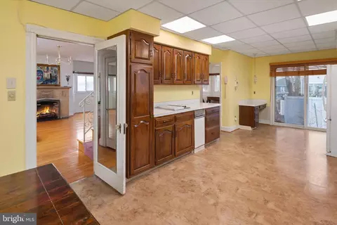 Kitchen - 20 Granada Rd, Pasadena, MD 21122 photo 2 of 4
