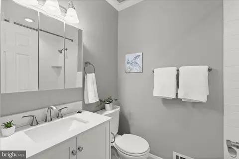 Bath - 792 Match Point Dr, Arnold, MD 21012 photo 3 of 5