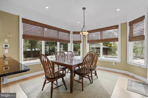 Dining - 370 Eagle Hill Rd, Pasadena, MD 21122 photo 4 of 5