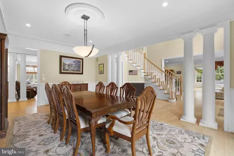 Dining - 370 Eagle Hill Rd, Pasadena, MD 21122 photo 2 of 5